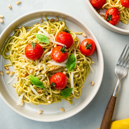 Recept Spaghetti all'Uovo met Pesto alla Genovese en tomaatjes Grand'Italia